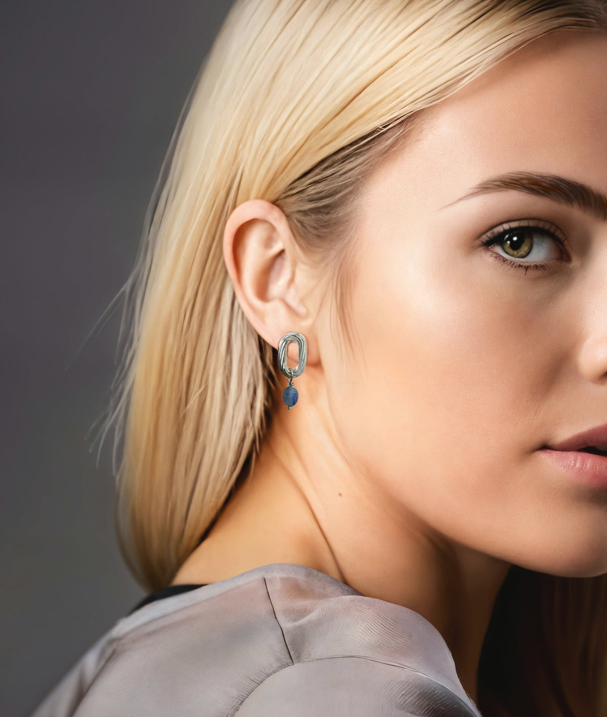 Jardine Kyanite Earring – A handcrafted earrings by Alysian.
