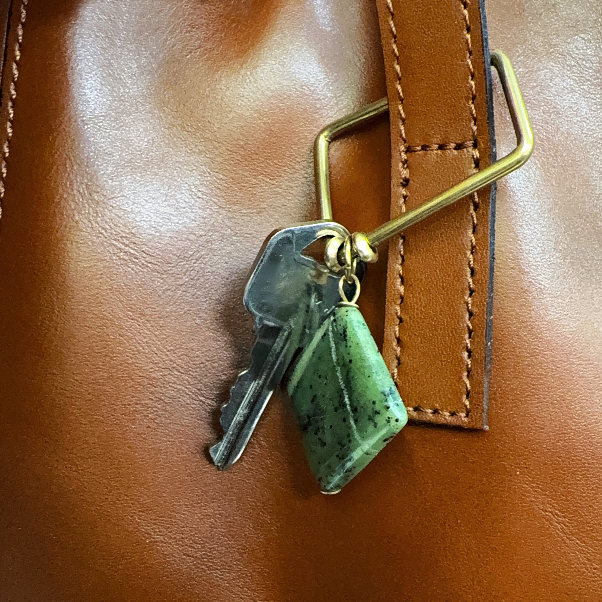 Gemstone Keyring | Rock & Key – Trapezoid Carabiner – A handcrafted key ring by Alysian.