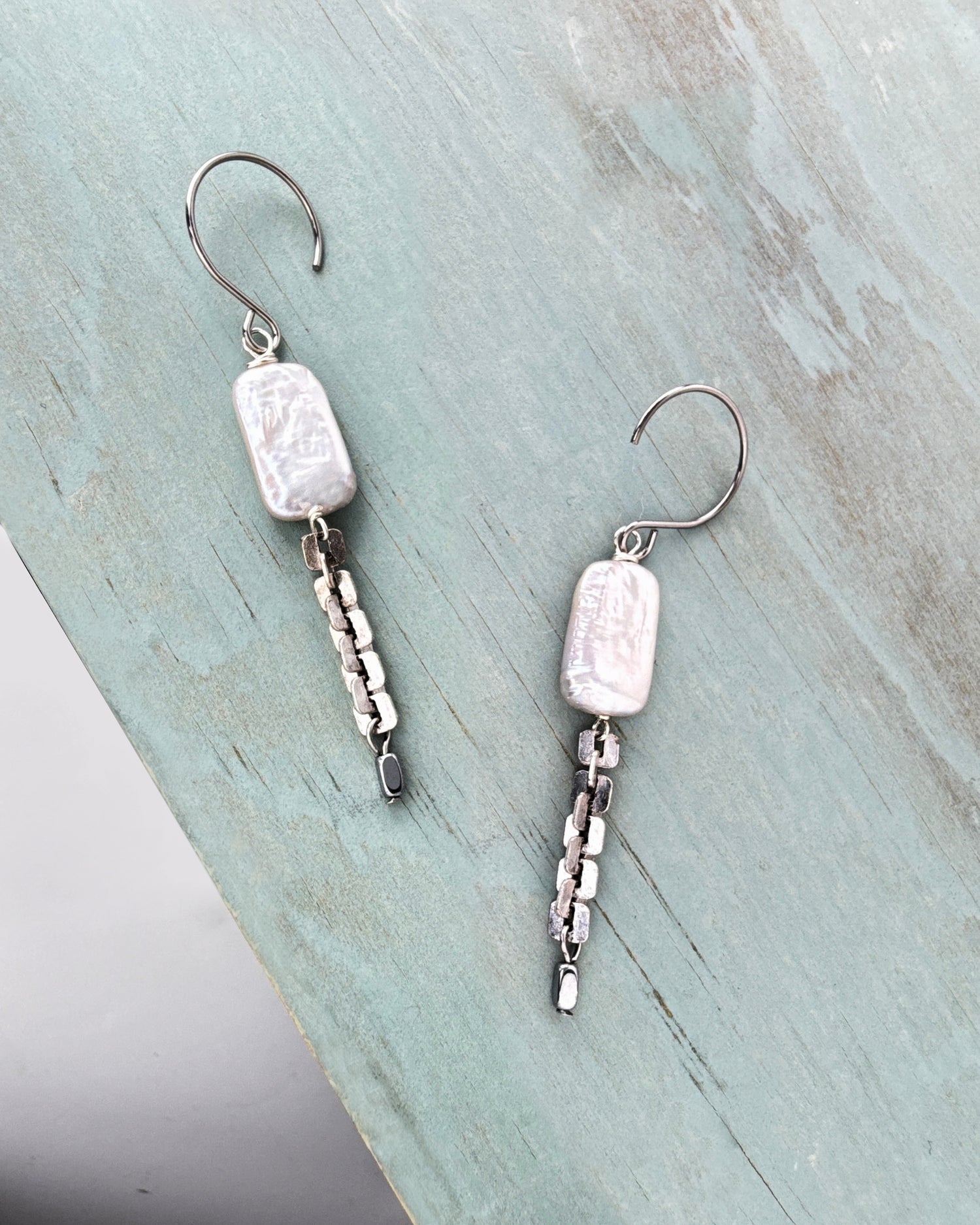 Hera Pearl Earring – A handcrafted earrings by Alysian.