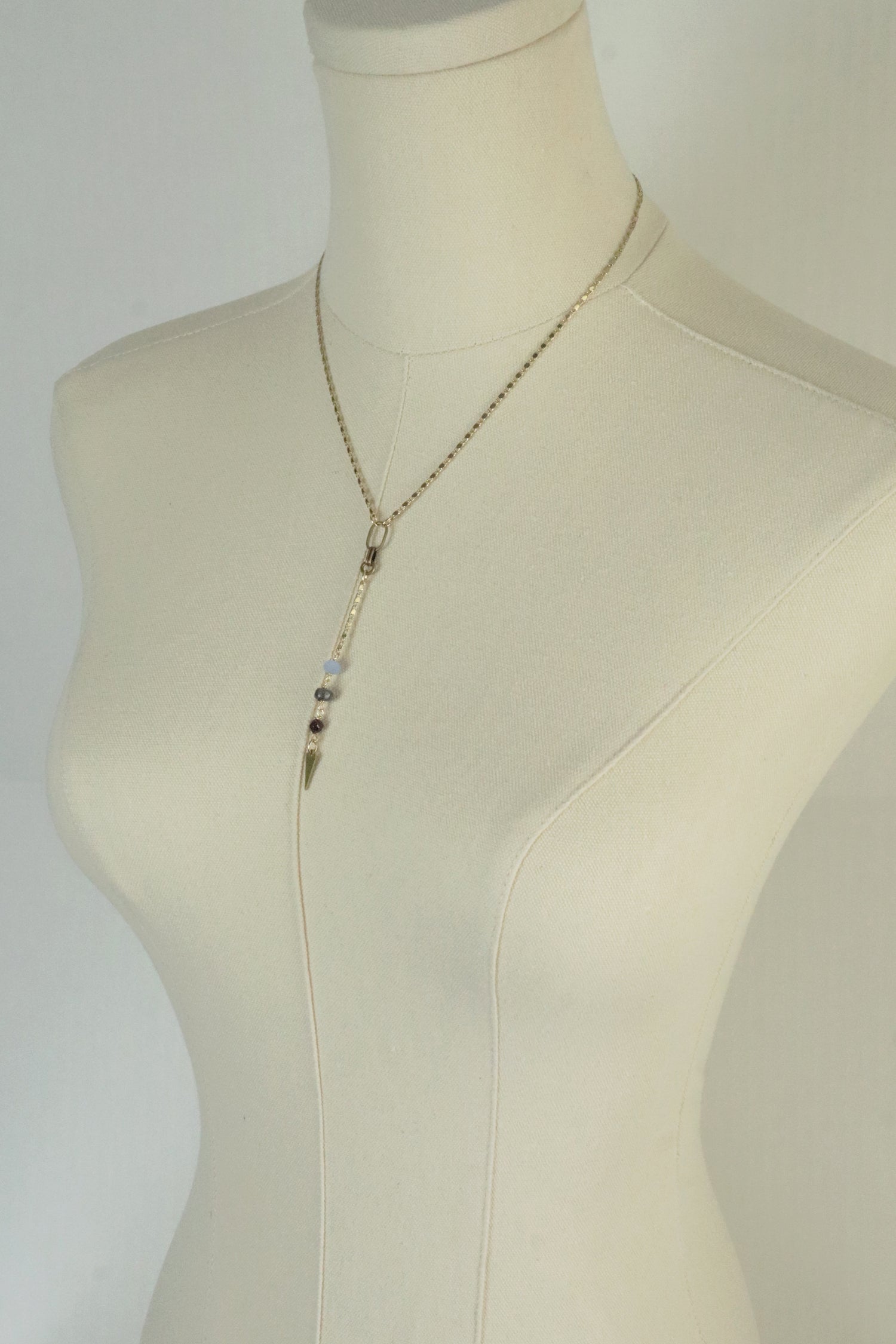 Kaindra Pendant Necklace – A handcrafted necklace by Alysian.