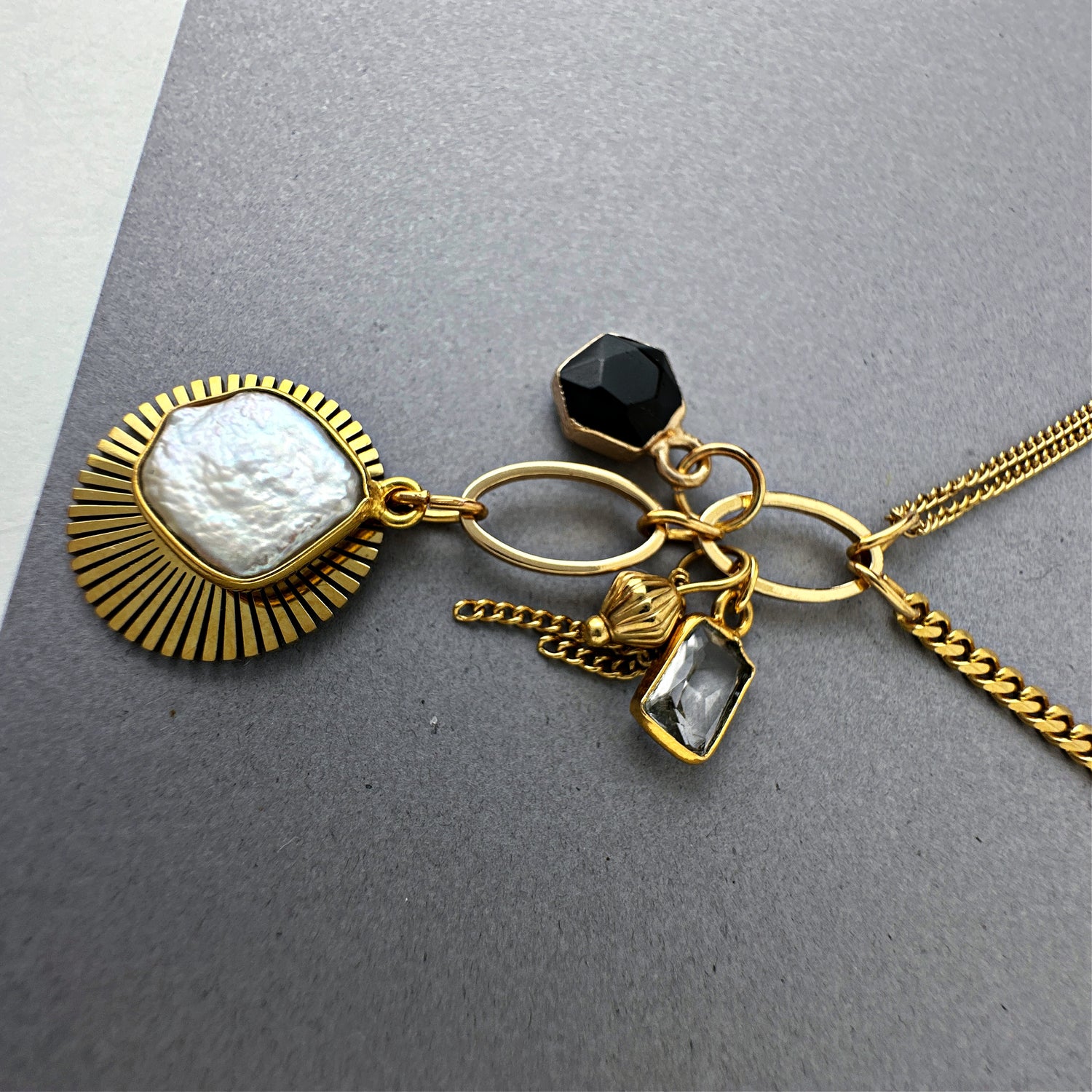 Kinley Cluster Pendant Necklace – A handcrafted necklace by Alysian.