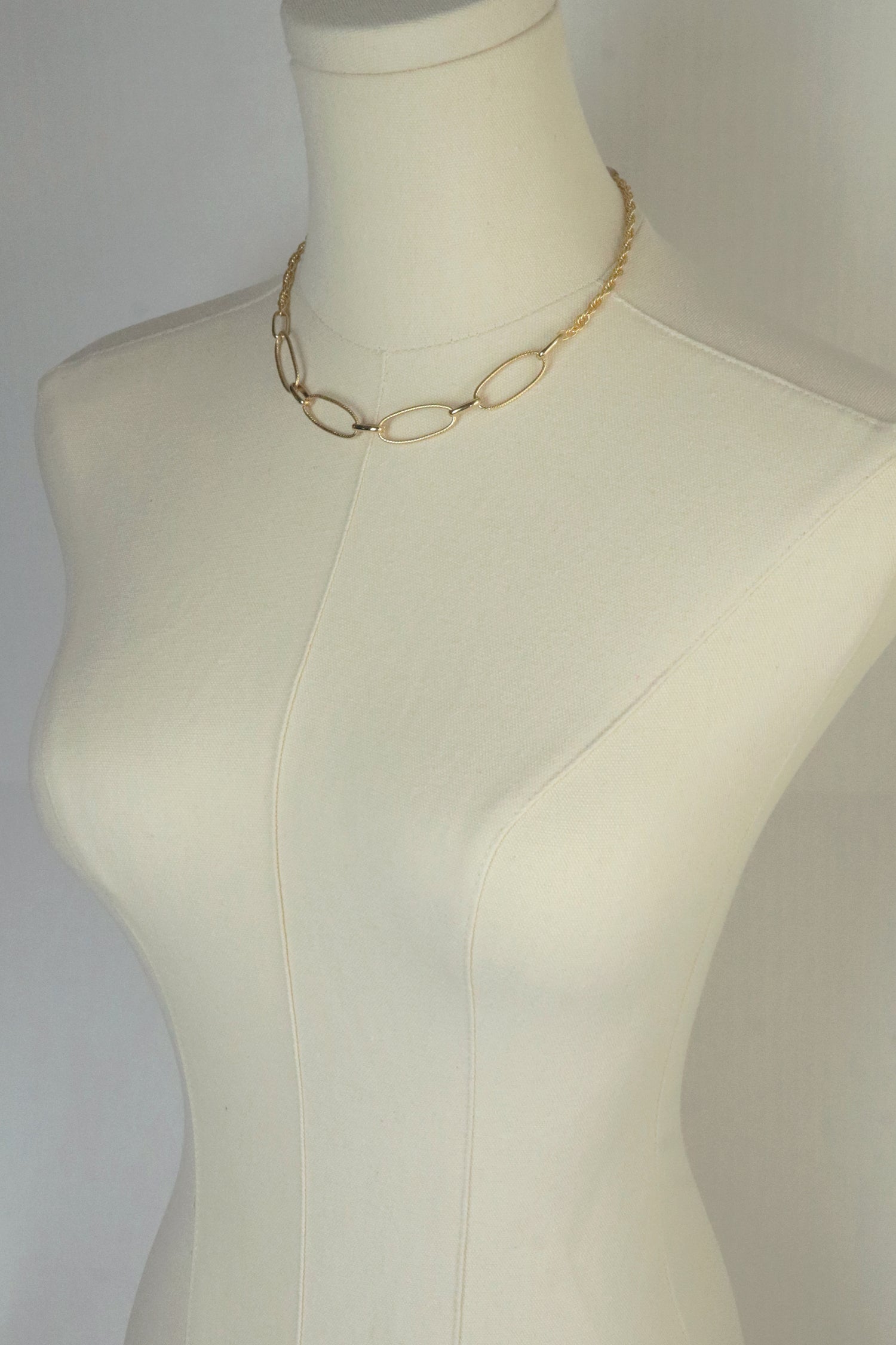 Lenna Link Necklace – A handcrafted necklace by Alysian.