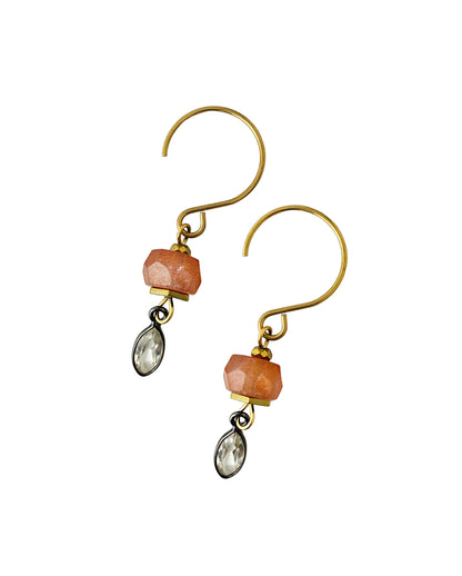 Marlenn Moonstone Earring – A handcrafted earrings by Alysian.