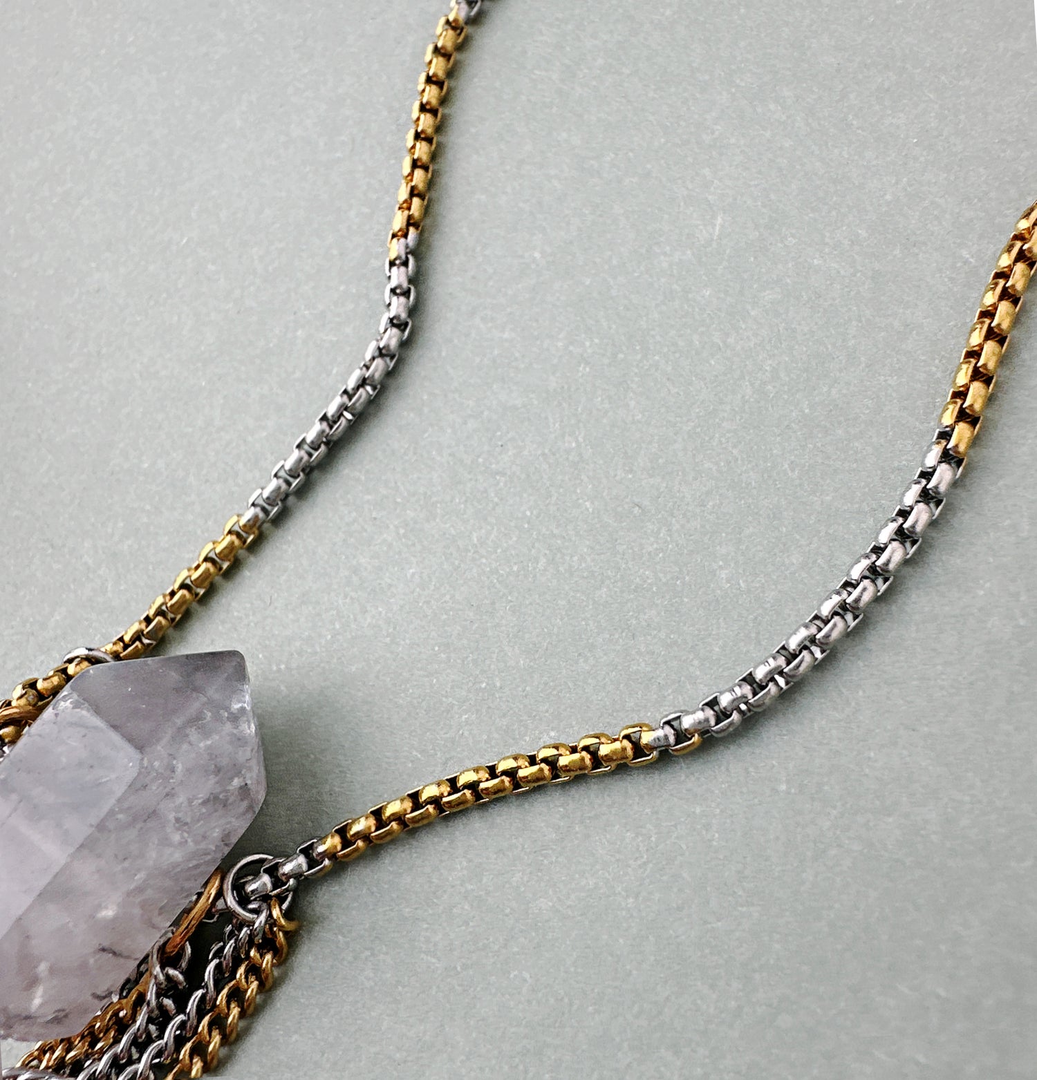 Navia Pendant Necklace – A handcrafted necklace by Alysian.
