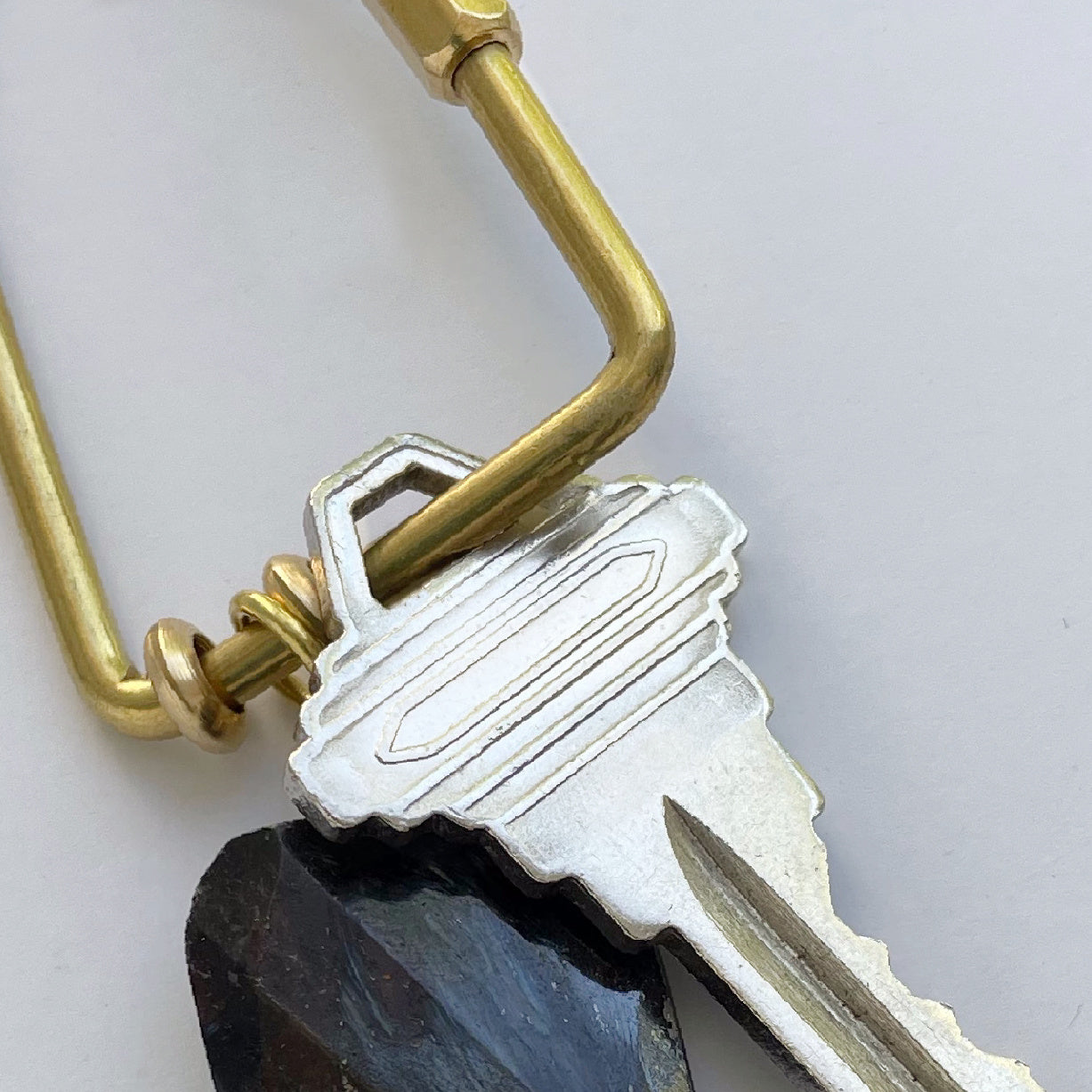 Gemstone Keyring | Rock &amp; Key – Trapezoid Carabiner – A handcrafted key ring by Alysian.
